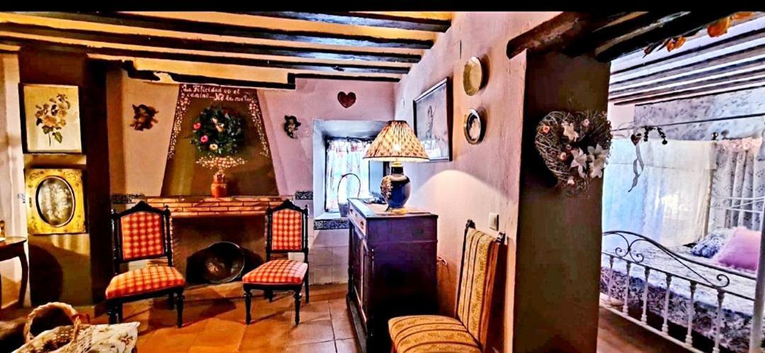ホテル La Quinta Rural Valeria エクステリア 写真