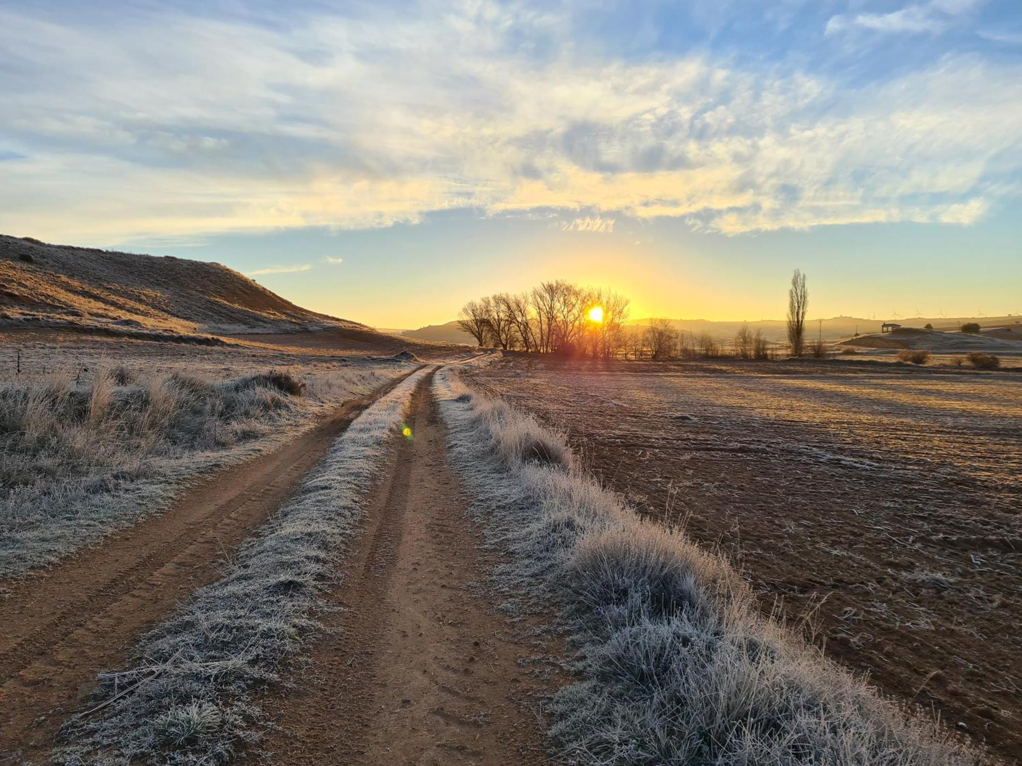 ホテル La Quinta Rural Valeria エクステリア 写真