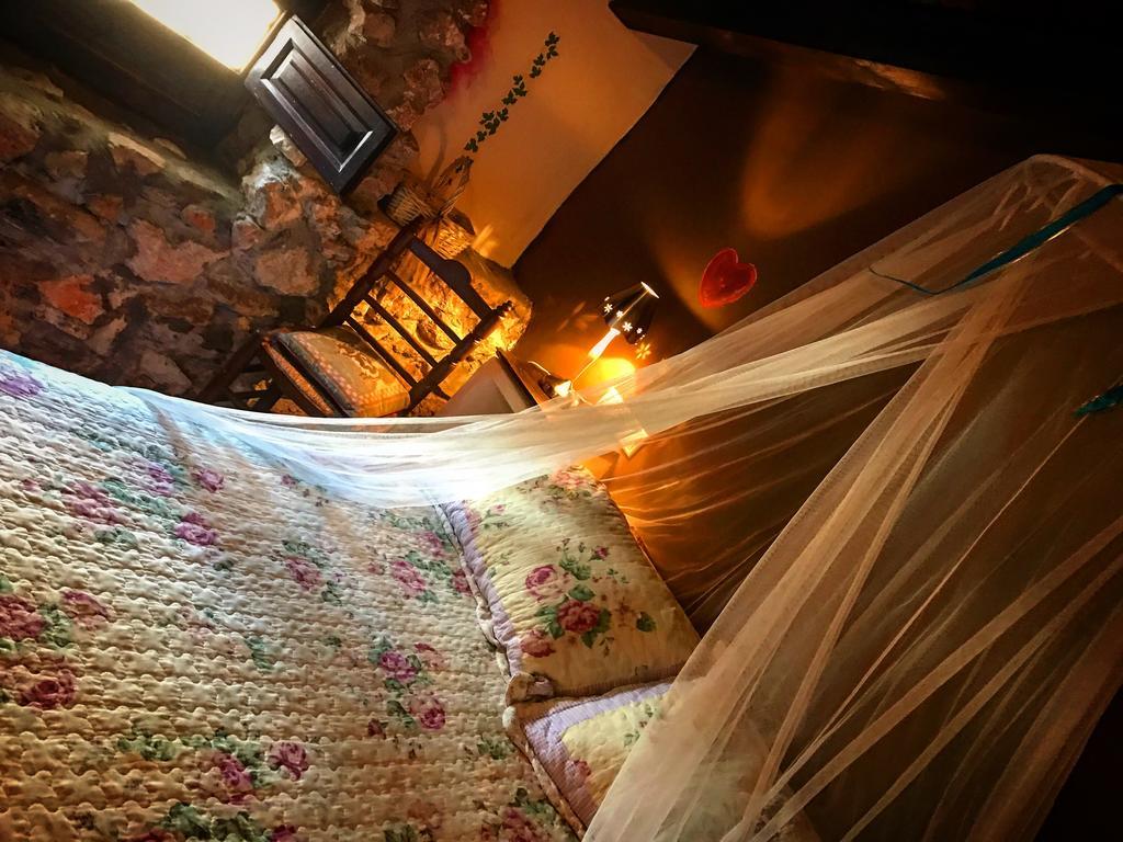 ホテル La Quinta Rural Valeria エクステリア 写真