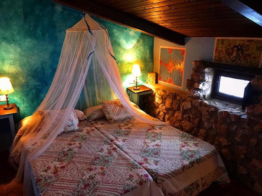 ホテル La Quinta Rural Valeria エクステリア 写真